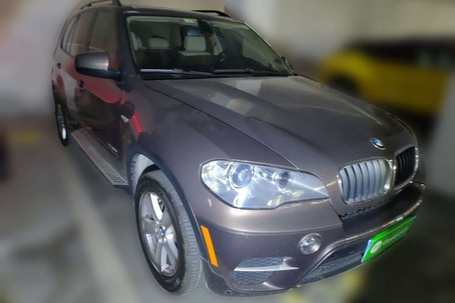 Used BMW X5 2012 xDrive35i U.S. specification Front Right 45 Deg