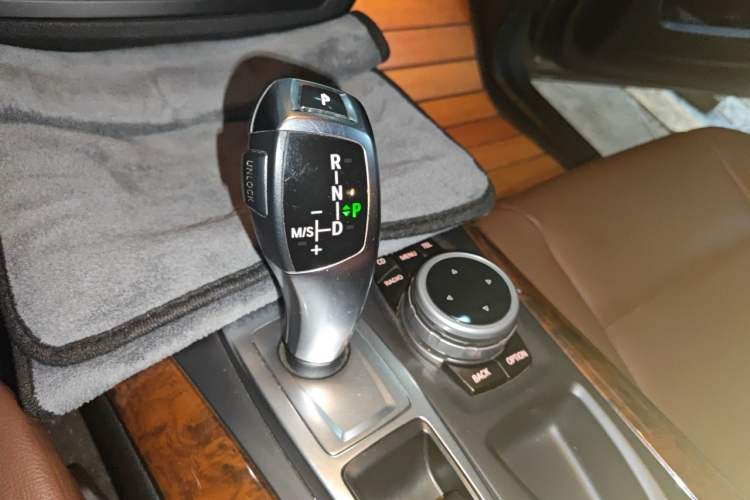 Used BMW X5 2012 xDrive35i U.S. specification Gear Lever