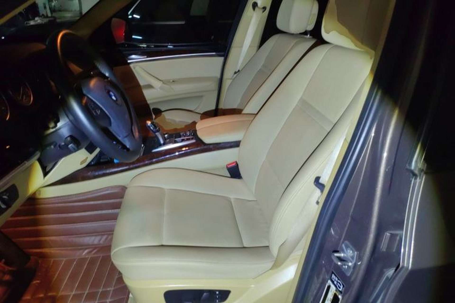 Used BMW X5 2012 xDrive35i U.S. specification Left Front Seat