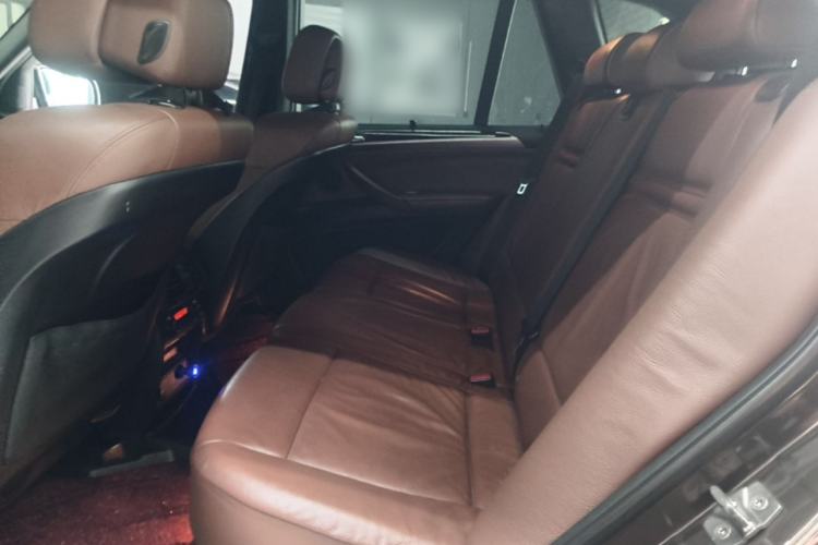 Used BMW X5  Left Rear Seat