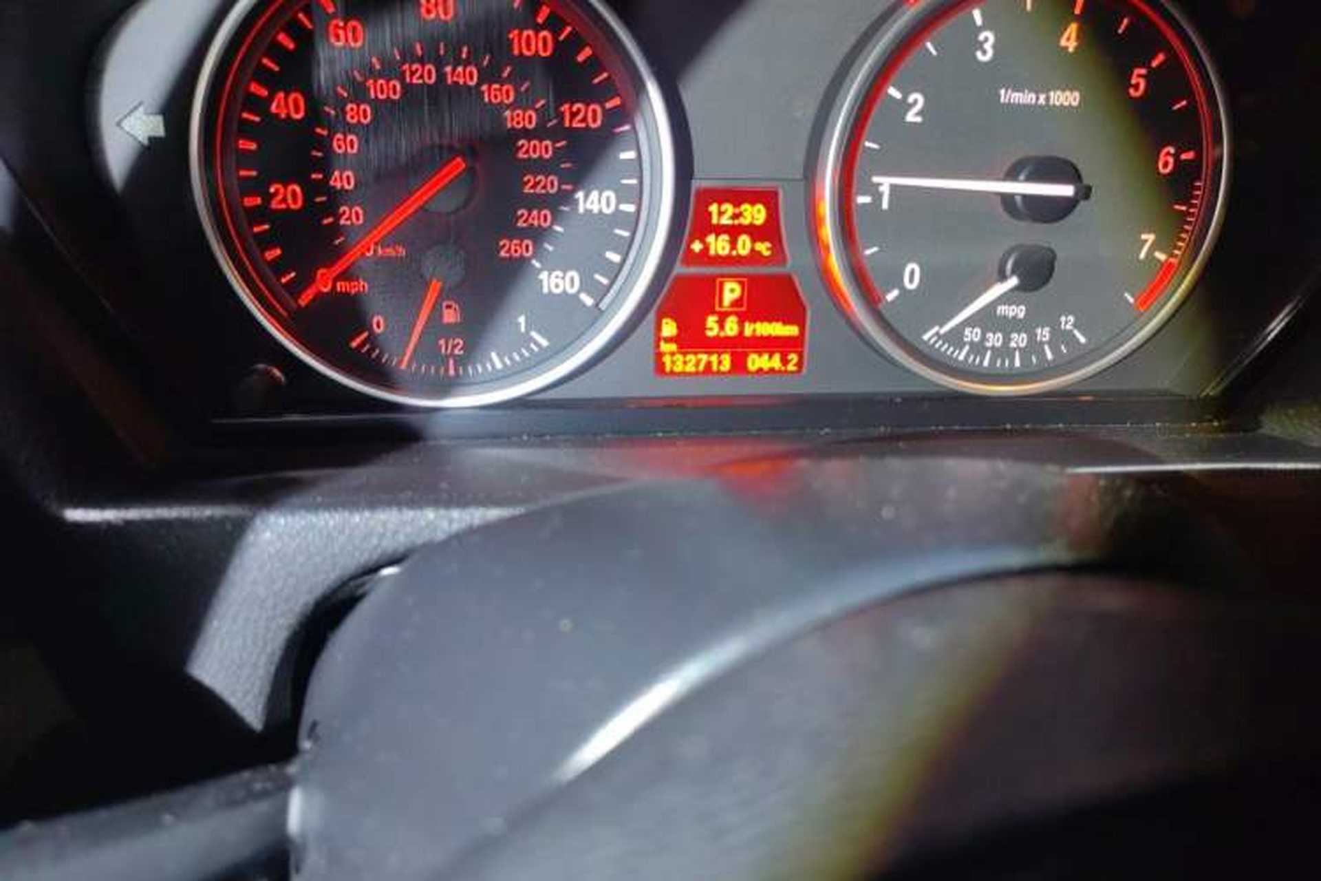 Used BMW X5 2012 xDrive35i U.S. specification Odometer Close Up