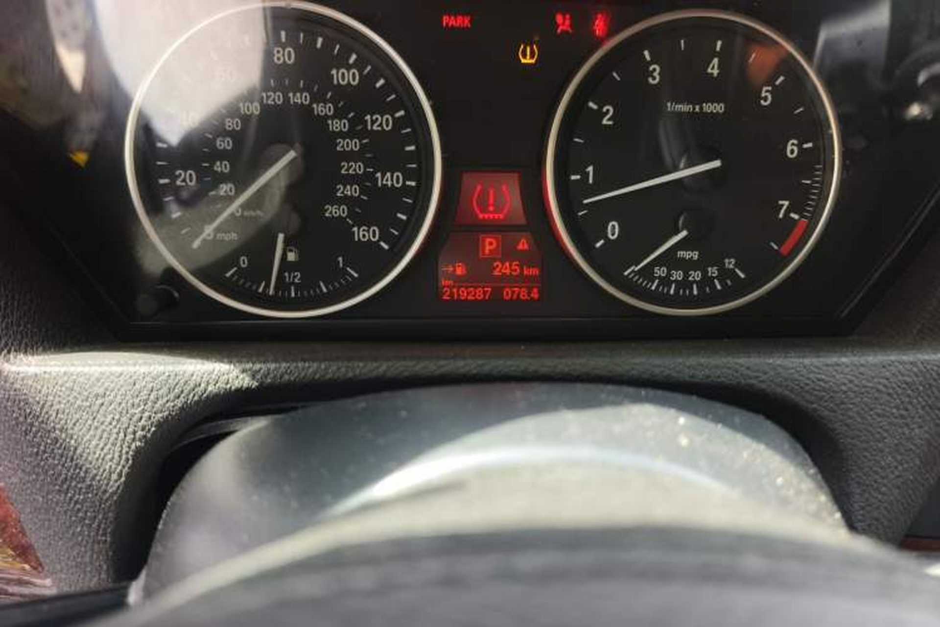 Used BMW X5 2012 xDrive35i U.S. specification Odometer Close Up