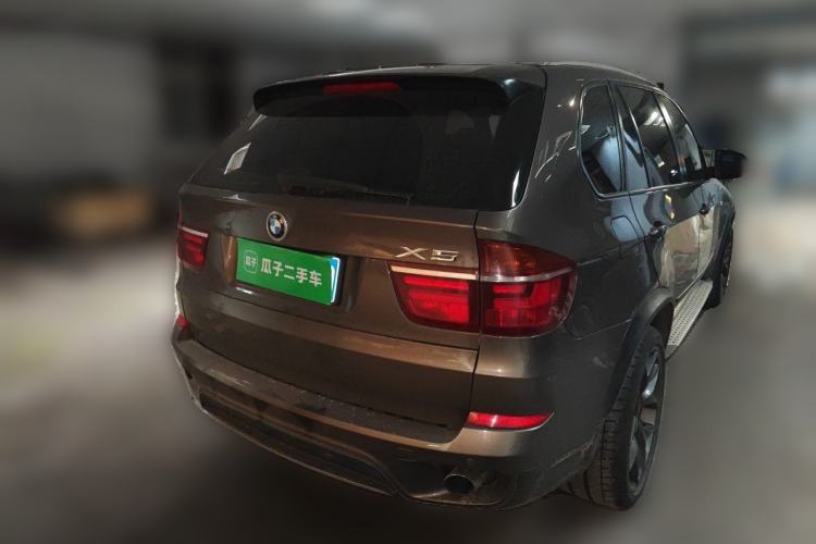Used BMW X5 2012 xDrive35i U.S. specification Rear Right 45 Deg