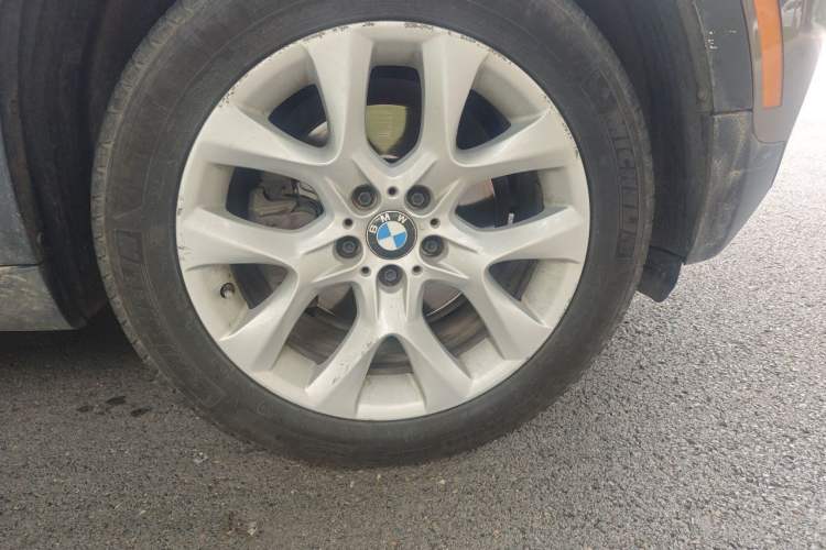 Used BMW X5 2012 xDrive35i US specification Right Front Wheel Hub
