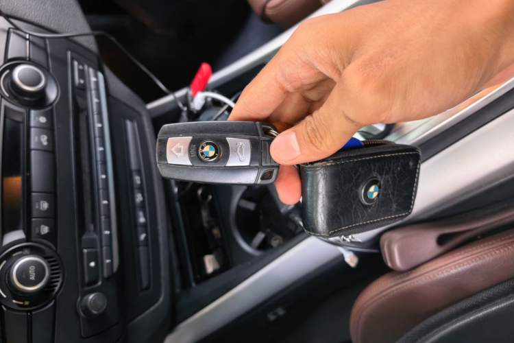 Used BMW X5  Vehicle Key