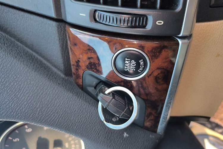 Used BMW X5 2012 xDrive35i U.S. specification Vehicle Key