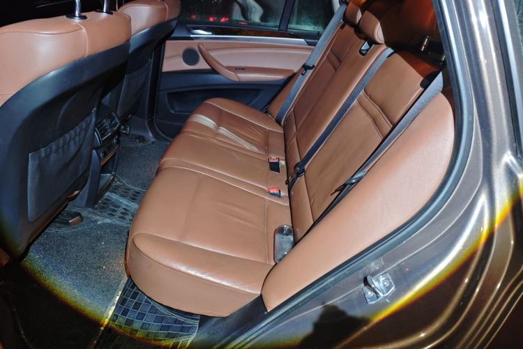 Used BMW X5 2012 xDrive35i Luxury Edition U.S. specification 5 seats Left Rear Seat