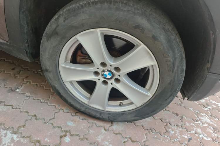 Used BMW X5 2012 xDrive35i Luxury Edition U.S. specification 5 seats Right Front Wheel Hub