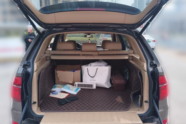 Used BMW X5  Trunk