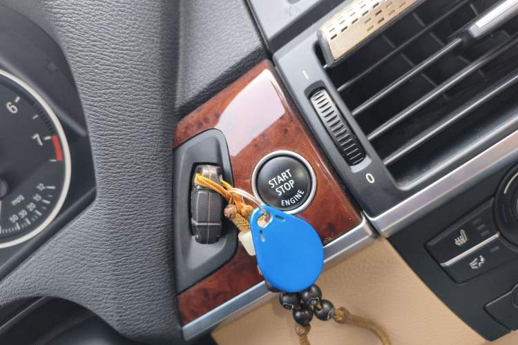Used BMW X5  Vehicle Key