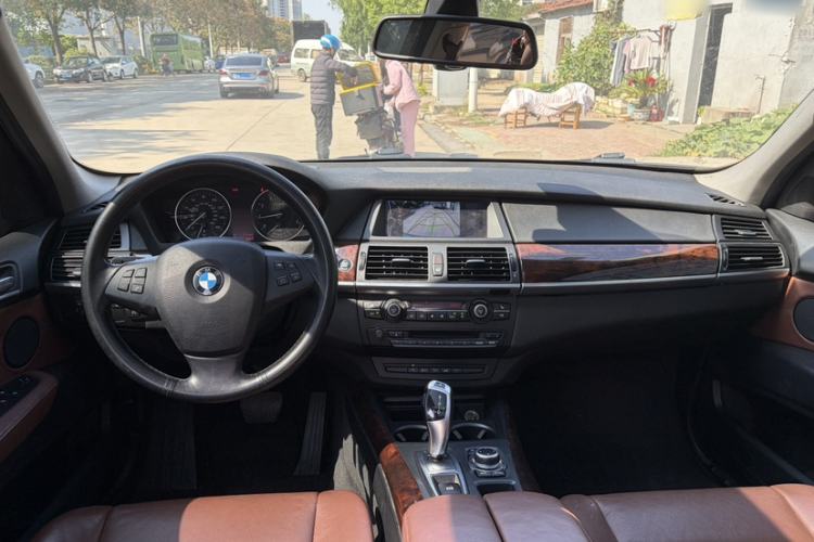 Used BMW X5 2012 xDrive35i U.S. specification Interior 4