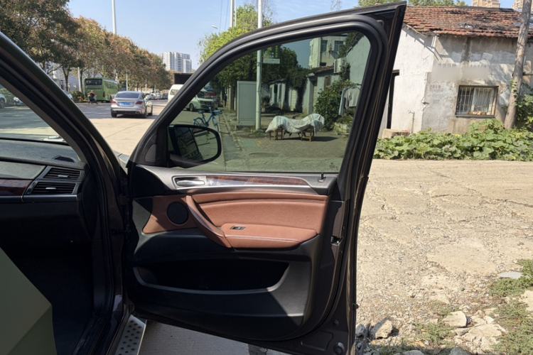 Used BMW X5 2012 xDrive35i U.S. specification Interior 5