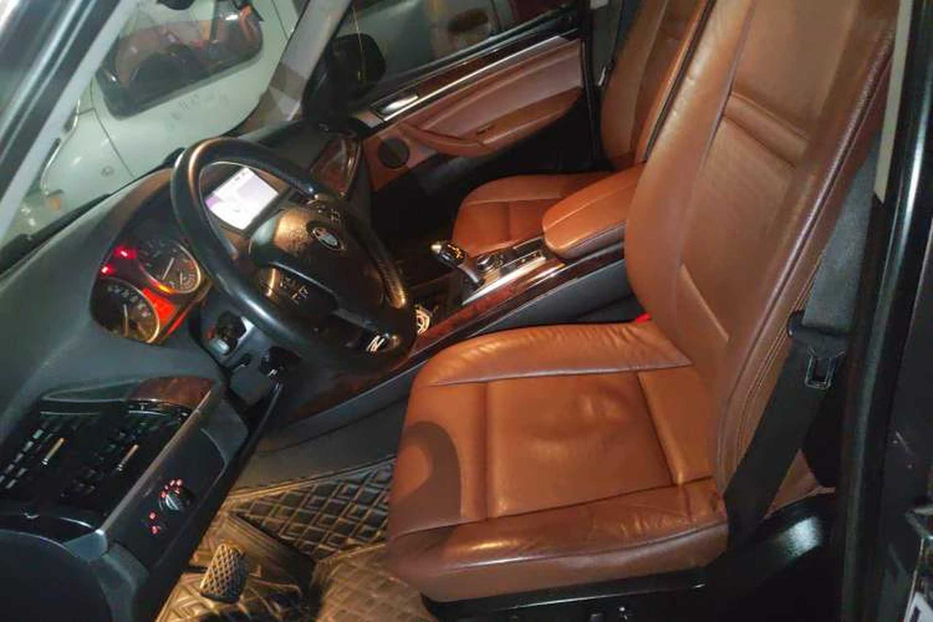 Used BMW X5 2012 xDrive35i Luxury 5-seater Left Front Seat