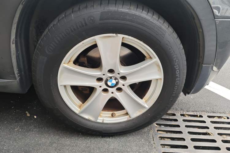 Used BMW X5 2012 xDrive35i U.S. specification Right Front Wheel Hub