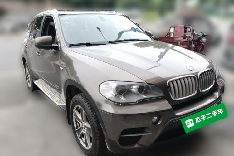 Used BMW X5  Front Right 45 Deg
