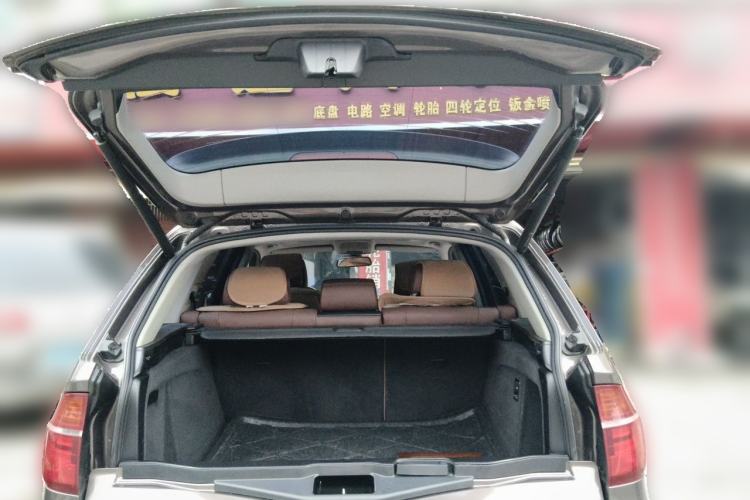 Used BMW X5  Trunk