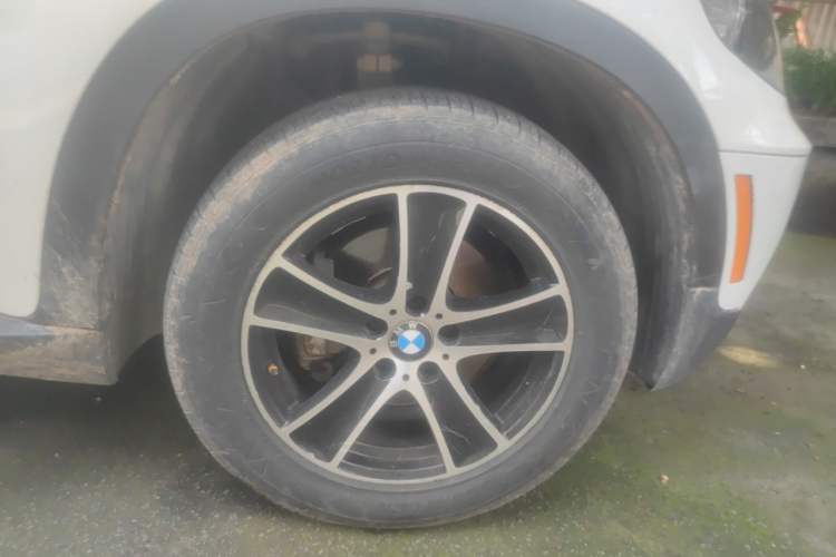 Used BMW X5 2012 xDrive35i U.S. specification Right Front Wheel Hub