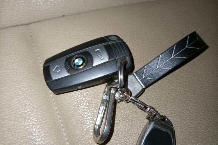 Used BMW X5 2012 xDrive35i U.S. specification Vehicle Key