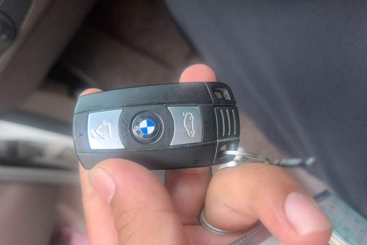 Used BMW X5  Vehicle Key