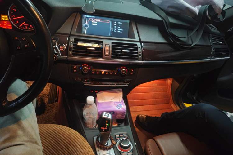 Used BMW X5 2013 xDrive35i Luxury Edition Audio And AC Panel