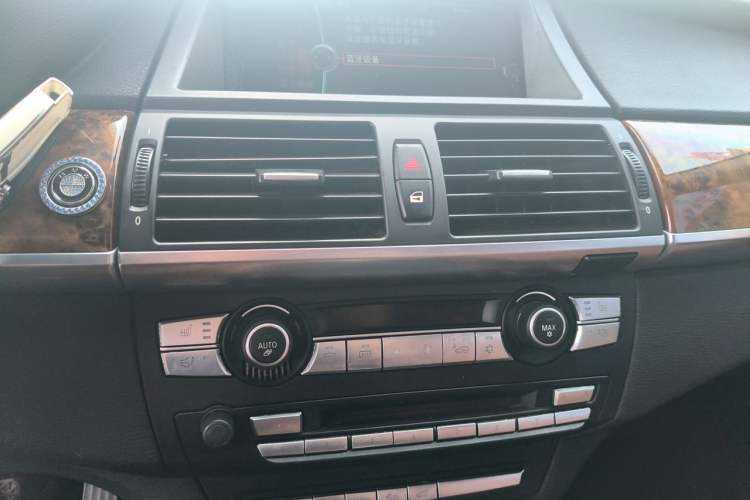 Used BMW X5 2013 xDrive35i Leading Model Audio And AC Panel