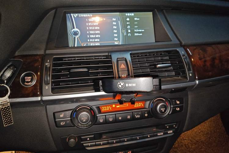 Used BMW X5  Audio And AC Panel