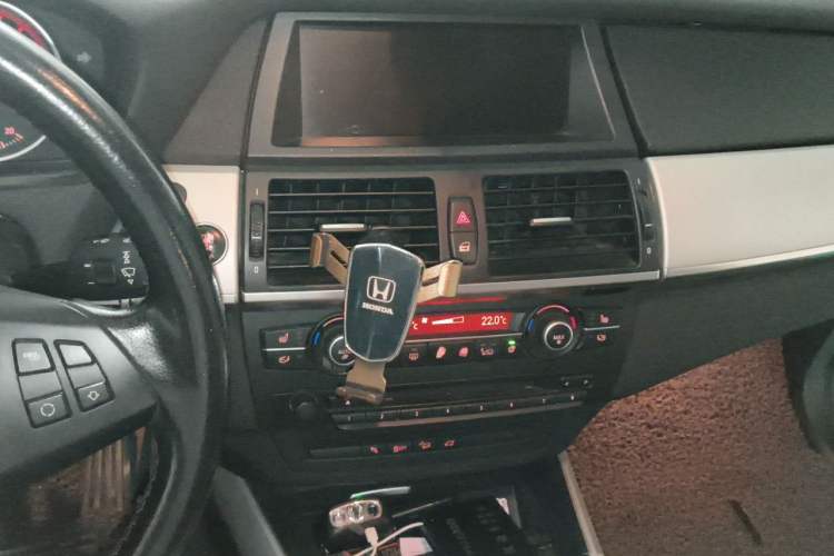 Used BMW X5  Audio And AC Panel