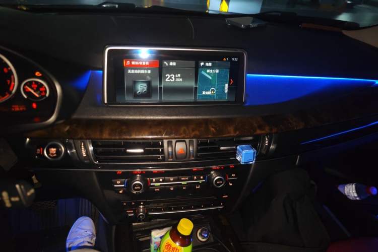 Used BMW X5 2013 xDrive35i Luxury Edition Audio And AC Panel