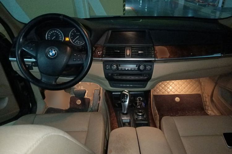 Used BMW X5 2013 xDrive35i Leading Model Center Console