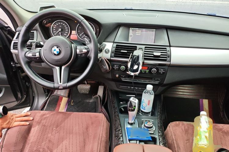Used BMW X5 2013 xDrive35i Leading Model Center Console