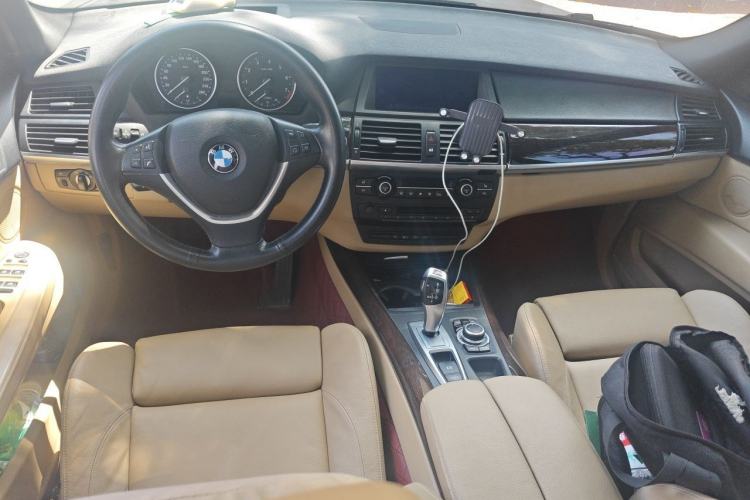 Used BMW X5 2013 xDrive35i Luxury Edition Center Console