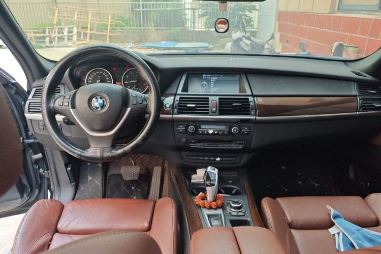 Used BMW X5 2013 xDrive35i Leading Model Center Console