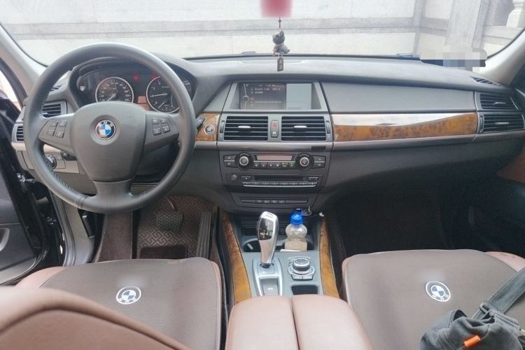 Used BMW X5 2013 xDrive35i Leading Model Center Console