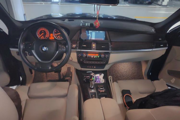 Used BMW X5 2013 xDrive35i Luxury Edition Center Console