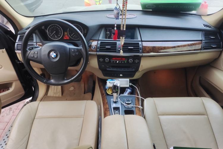 Used BMW X5 2013 xDrive35i Leading Model Center Console