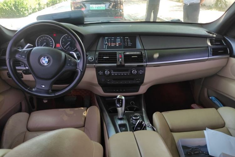 Used BMW X5 2013 xDrive35i Leading Model Center Console