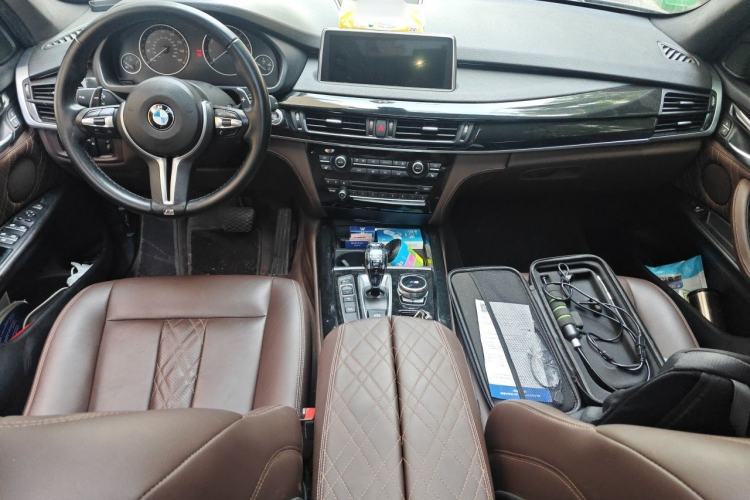 Used BMW X5  Center Console