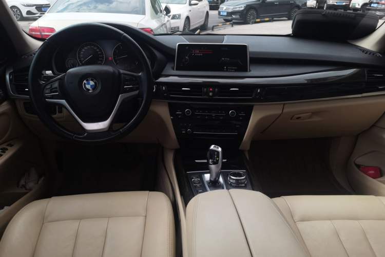 Used BMW X5 2013 xDrive35i Luxury Edition Center Console
