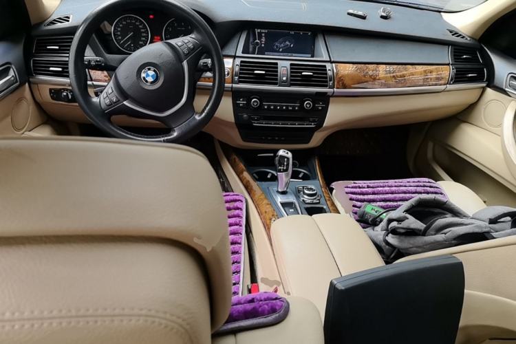 Used BMW X5 2013 xDrive35i Leading Model Center Console