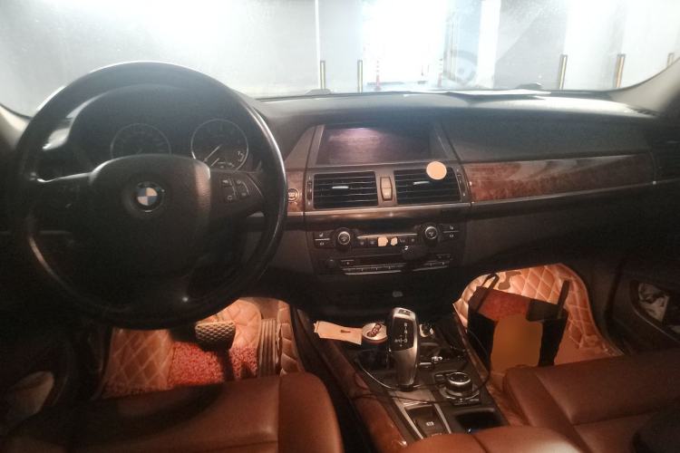 Used BMW X5 2013 xDrive35i Leading Model Center Console