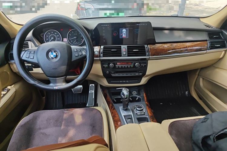 Used BMW X5 2013 xDrive35i Leading Model Center Console