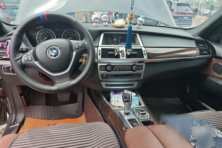 Used BMW X5 2013 xDrive35i Leading Model Center Console