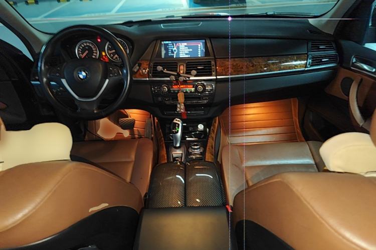 Used BMW X5 2013 xDrive35i Luxury Model Center Console