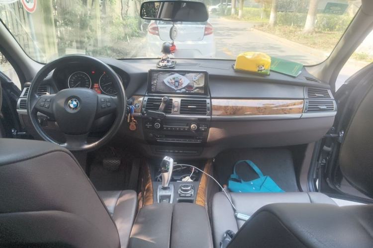 Used BMW X5 2013 xDrive35i Leading Model Center Console