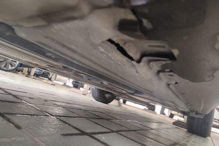 Used BMW X5 2013 xDrive35i U.S. specification Chassis Front Left