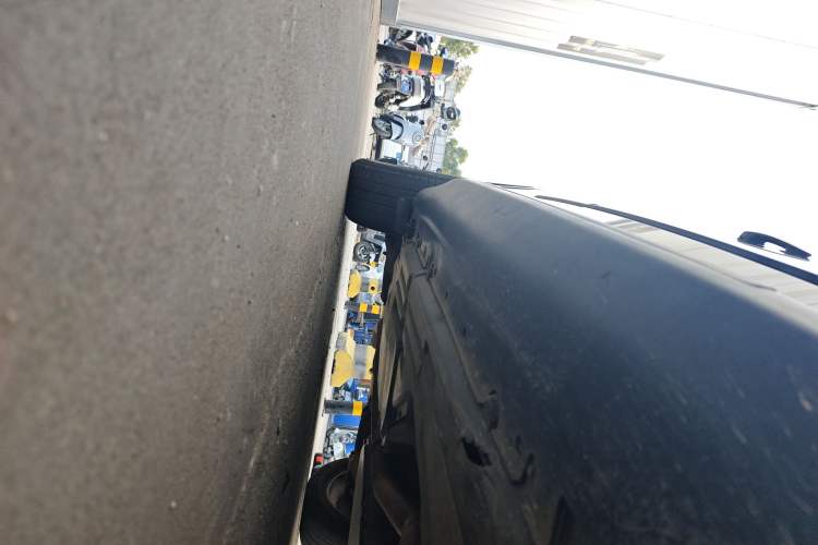 Used BMW X5 2013 xDrive35i U.S. specification Chassis Front Right