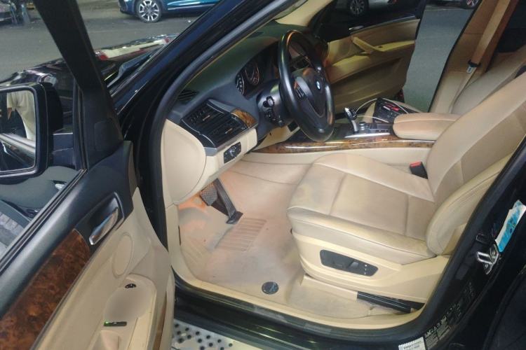 Used BMW X5 2013 xDrive35i Luxury Model Driver Seat