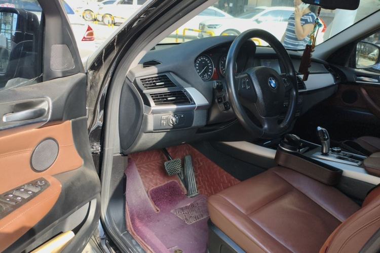 Used BMW X5 2013 xDrive35i Middle East version Driver Seat