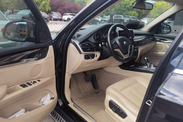 Used BMW X5 2013 xDrive35i Luxury Edition Driver Seat