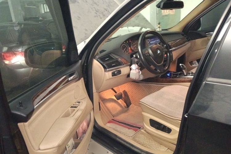 Used BMW X5 2013 xDrive35i Luxury Model Driver Seat
